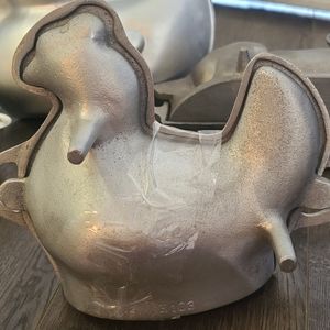Vintage Heavy aluminum chicken 3D mold